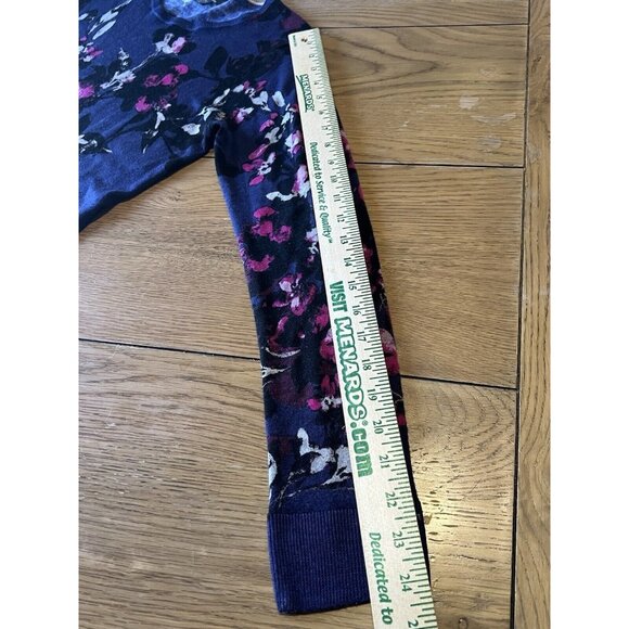LORD & TAYLOR 100% Extra Fine Merino Wool Sweater Floral Size Medium Modern City - Picture 14 of 16